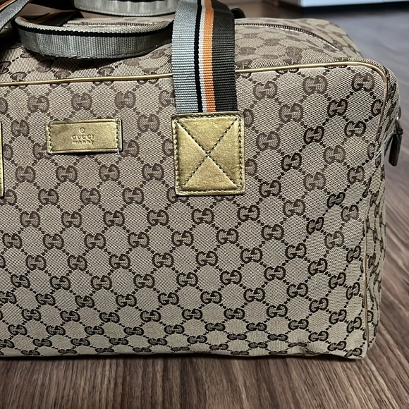 A 227 - 💯 % authentic Gucci duffel bag - Picture 4 of 16